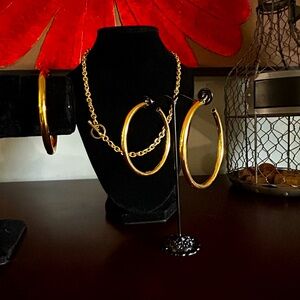 Elegant Gold TonevJewelry Set